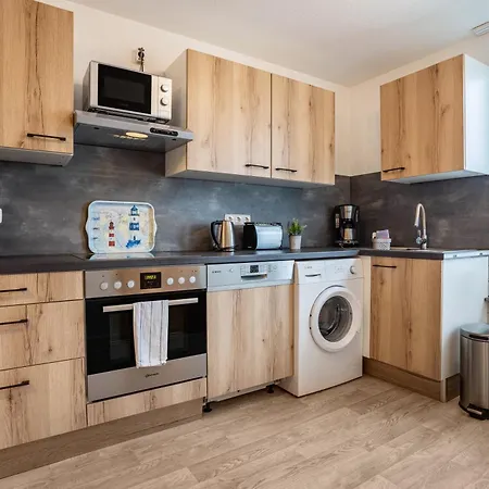 Haus Frohsinn - 7 Apartment Binz